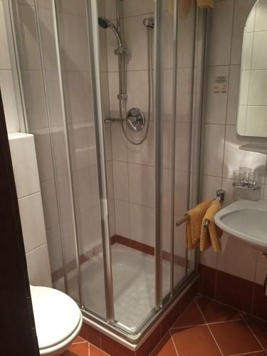 Hostal Pension Wieser "baschtlmai"