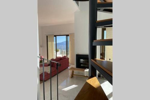 Villa Hideaway Hilltop View