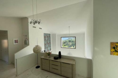 Villa Hideaway Hilltop View