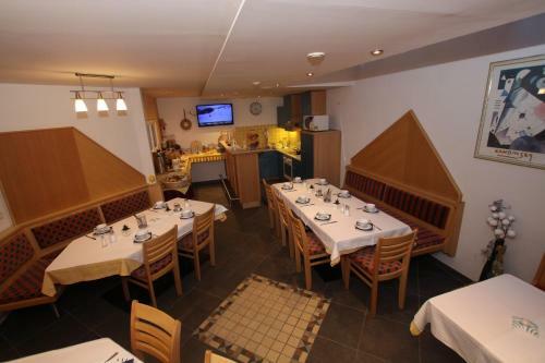 Hostal G�stehaus Alpina