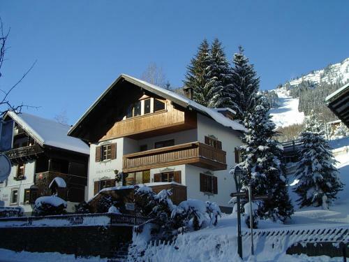 Bed & Breakfast Haus Enzian