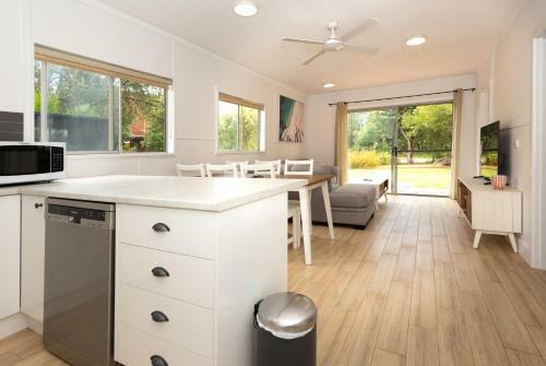 Blissful Beachfront Pad / Broulee