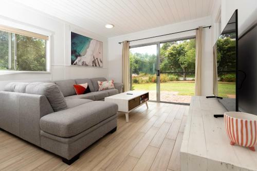 Blissful Beachfront Pad / Broulee