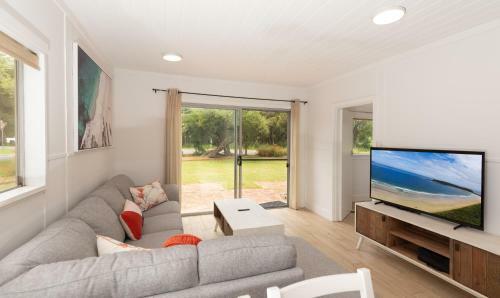 Blissful Beachfront Pad / Broulee