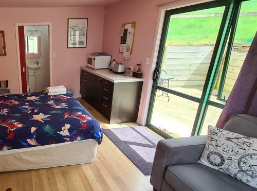 Hostal Bates' Beach