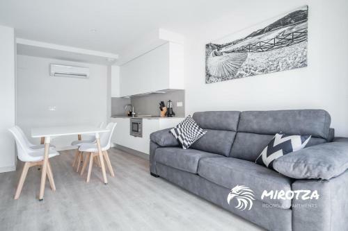 Mirotza Rooms And Apartments