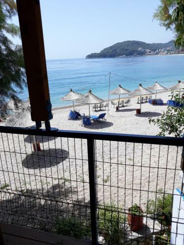 Hostal Beleris Rooms
