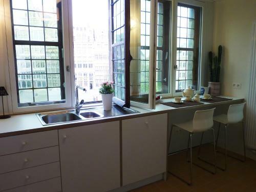 Antwerp Old Town Triplex Apartment