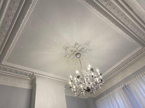 Romantic Apartment In Most Trendy Central Hotspot +breakfast