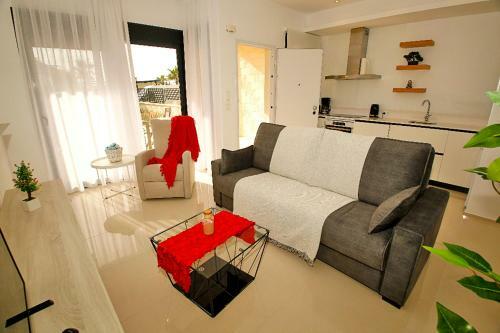 Pepper Street Apartment