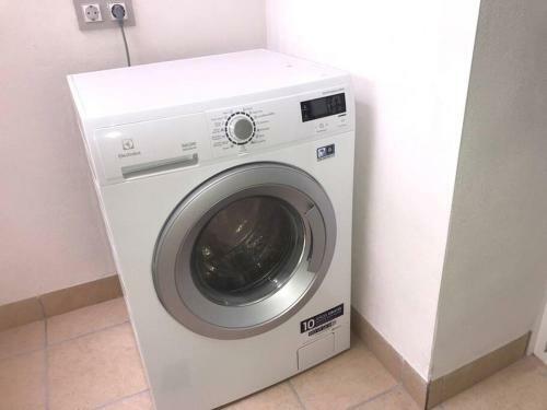 Wonderful And Sunny Rental Apartment.