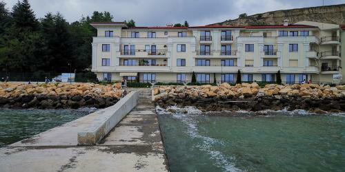 Apartment Poemia, Complex Carpe Diem