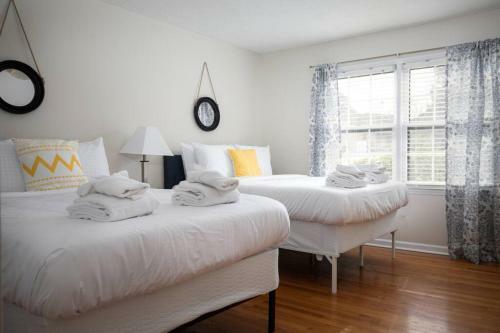 Forest Hills Fresh-centrally Located, Pets, Wifi