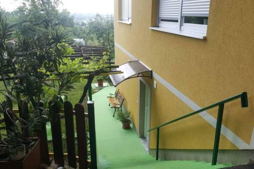 Apartment Alemina 10 Mins Away From Center