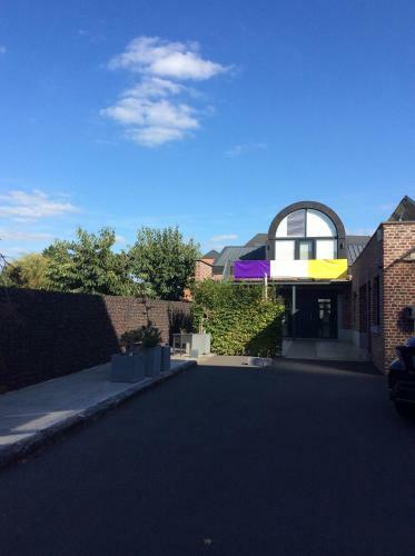 Hostal G�te Citadin Athois