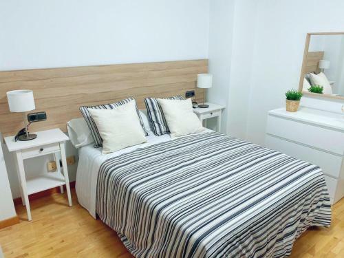 Apartamento Due�as (Centro Ciudad, Plaza de Garaje)