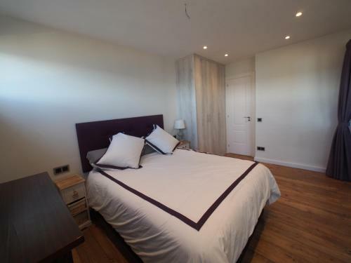 Seafront Apartment In Palam�s