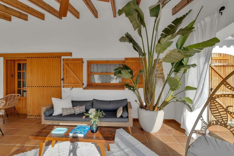 Superb Villa Stunning Gardens Pool And Jacuzzi By Villa Enri