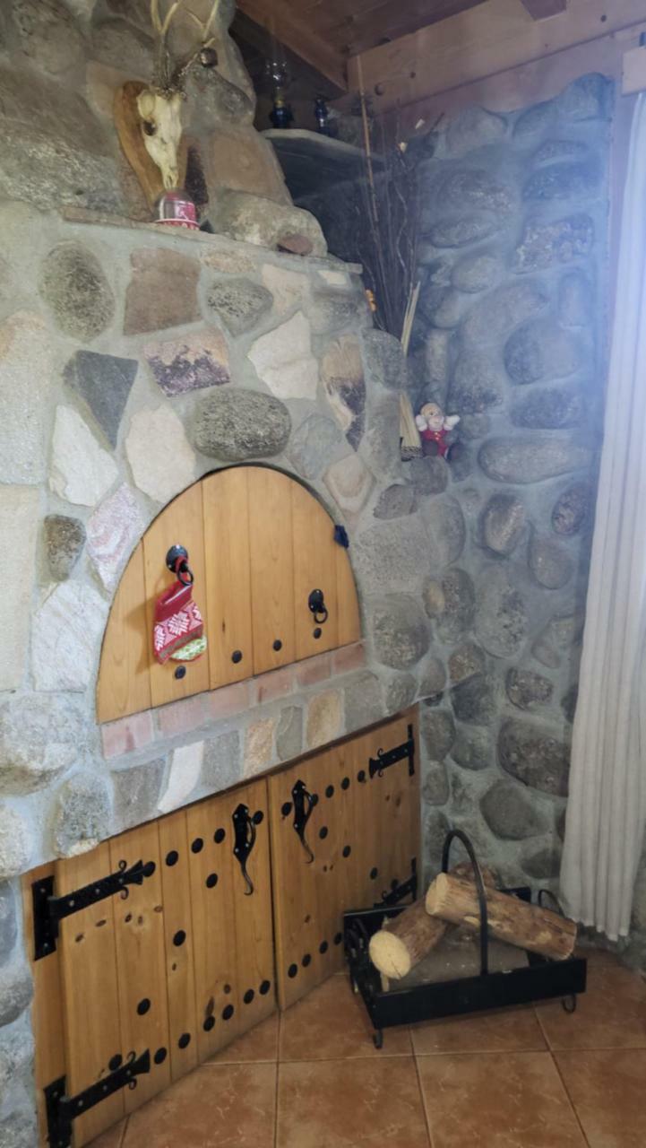 Hostal Boina House