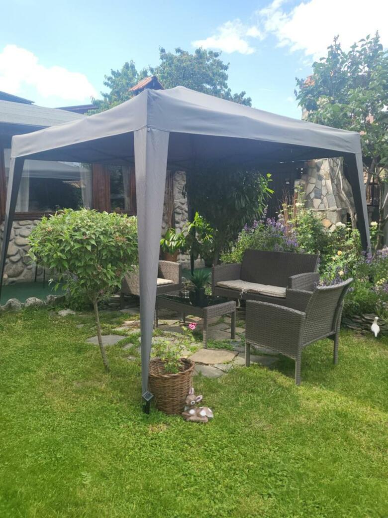 Hostal Boina House