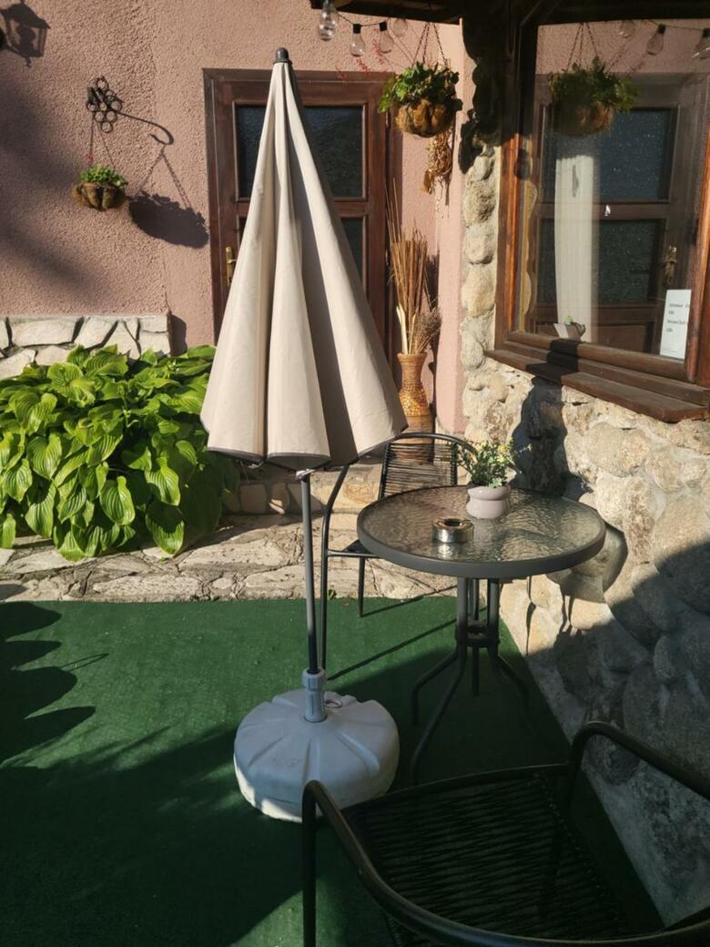 Hostal Boina House