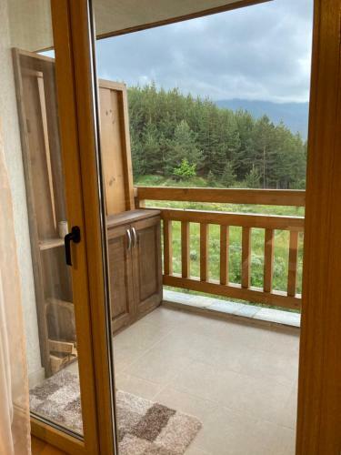 Mirabell Apartment Bansko - Mountain View & Fireplace