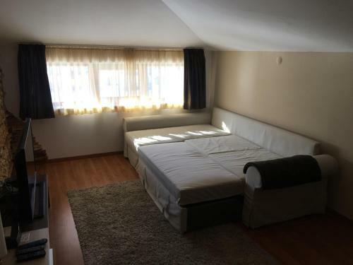 1 Bedroom Apartment Near Gondola