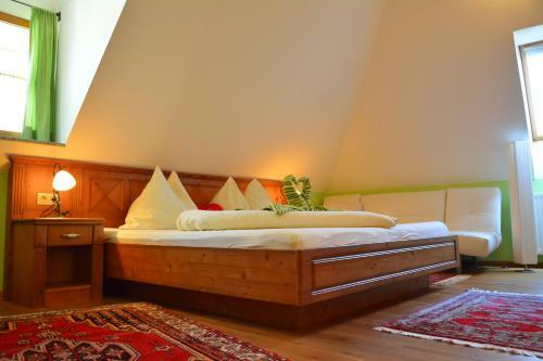 Hostal G�stehaus & Heuriger Turm Wachau