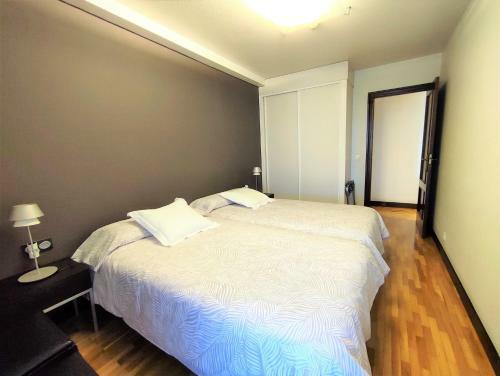 Apartamento Mendebaldea Suite Premium