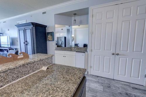 Grand Pointe 304