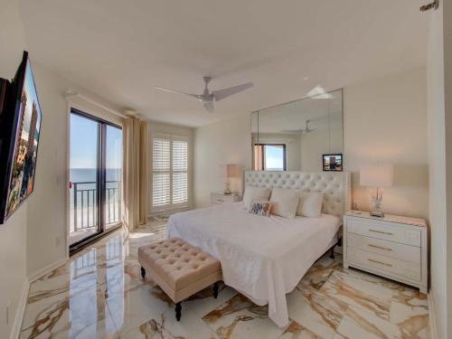 Gorgeously Updated Beach Front Condo Centrally Located In Orange Beach