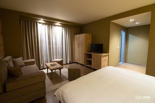 Sahati Hotel & Restaurant
