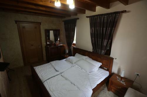 Hostal Vila Alket