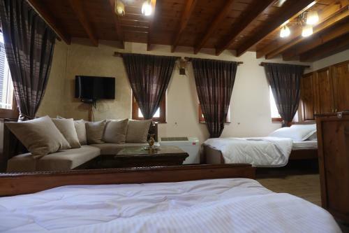 Hostal Vila Alket