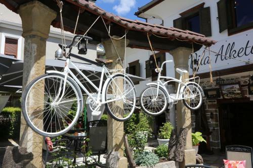 Hostal Vila Alket