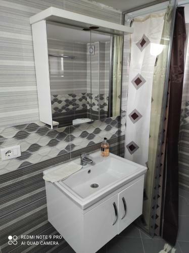 Apartament Me Q�ra Ditore Kor��