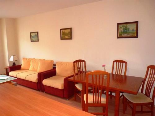 Two Bedroom Apartment In Eagle Rock Mountain Resort
