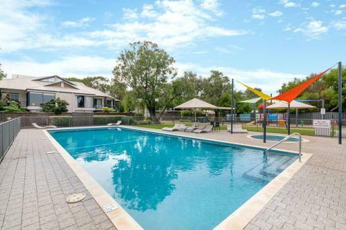 Palm Retreat - Unit 73 Cape View Resort