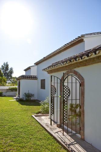 Villa La Roca Rara