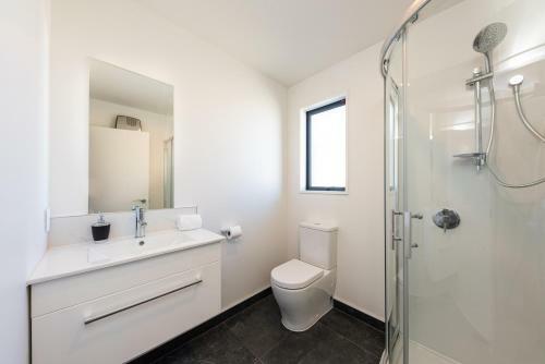 Tlh Holiday House