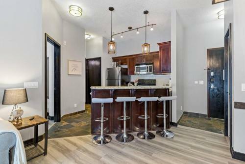 Instant Suites- Charming Unit In Canmore With Free Banff Pass