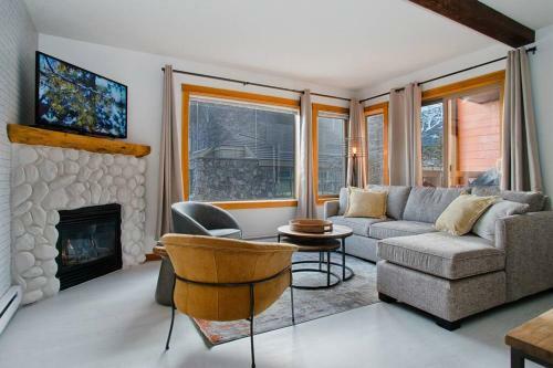 Apartamento Pinnacle Mountain View Condo 3 Bed 2 Bath Downtown Canmore
