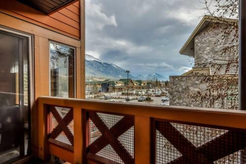 Apartamento Pinnacle Mountain View Condo 3 Bed 2 Bath Downtown Canmore