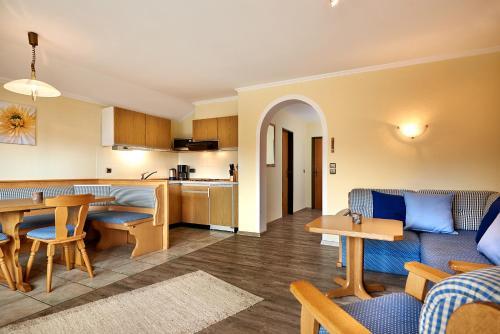 Apartamentos G�stehaus Strasser Hotel Garni