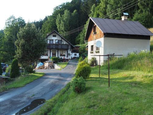 Hostal Penzion Selsk� Dv?r