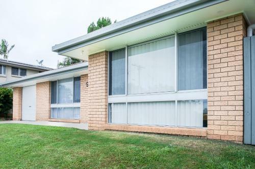 Pet Friendly Dicky Beach Home