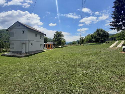 Ris Kuca Za Odmor