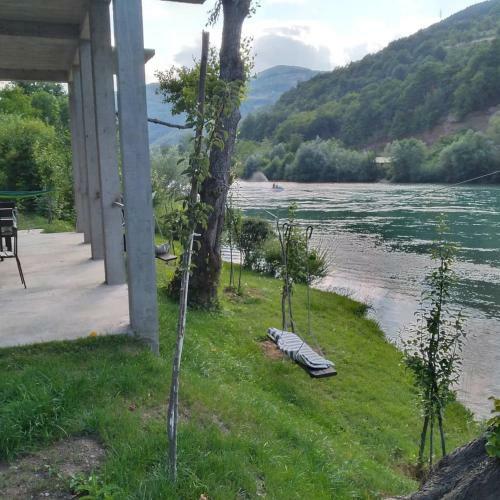 Bed & Breakfast Preno?i?te Na Drini Fo?a