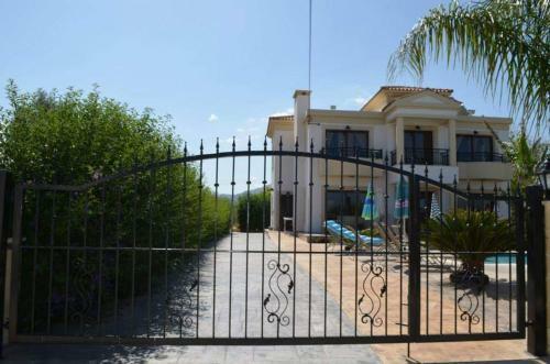 Dora' S Villa