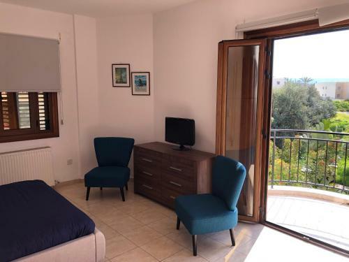 Enastro Holiday Home